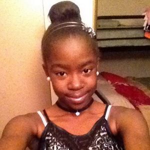 Meet your Posher, Naika